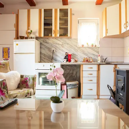 Planinska Kuca S&i * Bjelasnica